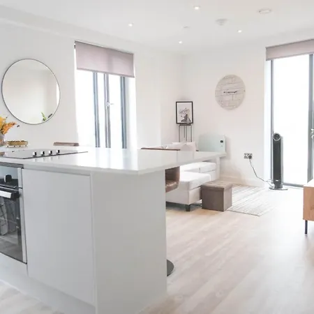 Διαμέρισμα Waterfront Luxury 2br Flat Salford *