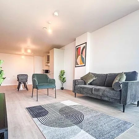 Modern And Bright One Bedroom Flat In Old Trafford