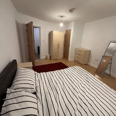 2 Bed Large M1 Area * Manchester