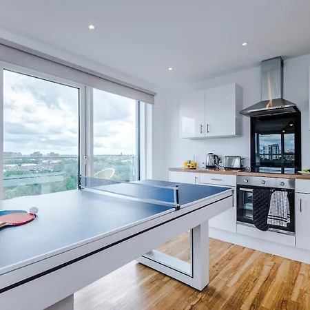 Daire Manchester, Balcony, Old Trafford, Gym, Pool Table Manchester