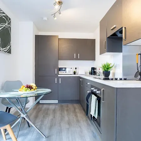 Centre, Salford, Modern Spacious Διαμέρισμα *