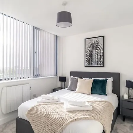Chic 1br Flat At Alexandra Rise