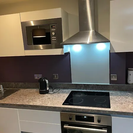 Centre Access - Stunning 2 Bed Retreat Manchester