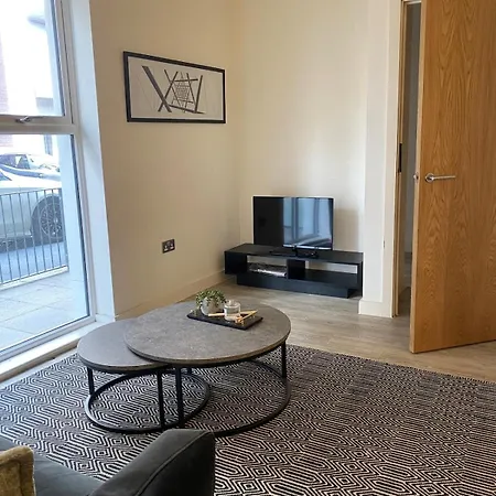 Luxury 2 Bed 3 Bathroom With Balcony, Middlewood Plaza Salford Manchester