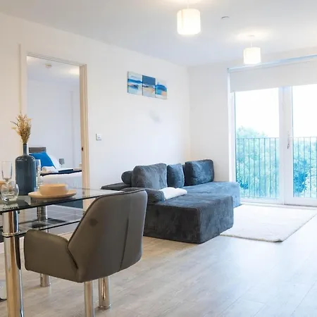 Modern 2 Bedroom In Greater Апартаменты *