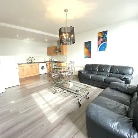 2 Bed Centre Апартаменты *