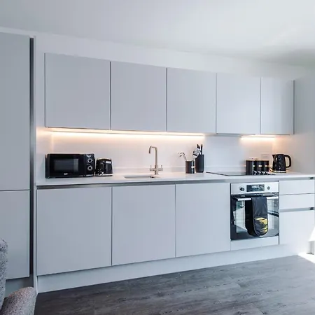 Luxury 2bdr 2 Bath Centre *