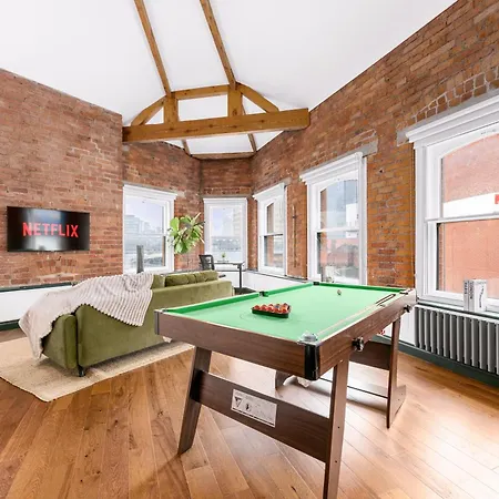 דירה Spacious 2br I Pool Table I Workspace I Centre