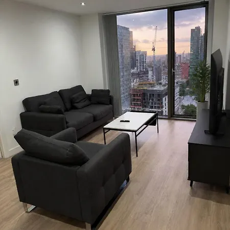 Luxury 2 Bedroom Centre