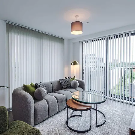 Spacious 3br - Gym & Study Lounge - Centre Daire