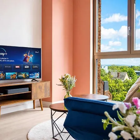 Stylish 1 Bed Sleeps 3 - Old Trafford - Centre Tram Access Daire *