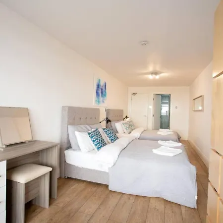 Daire Near Piccadilly Station | Nespresso Machine *
