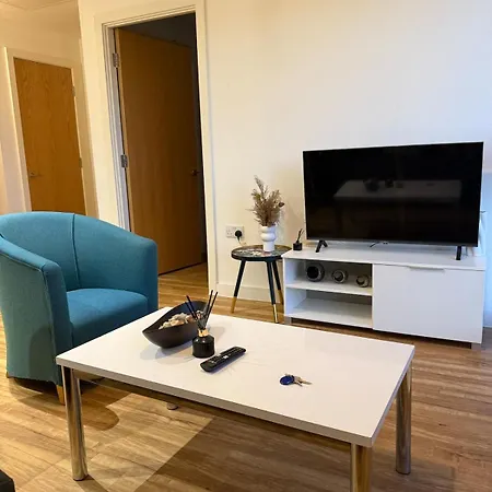 Lux 1-bed Flat With Water View Lägenhet