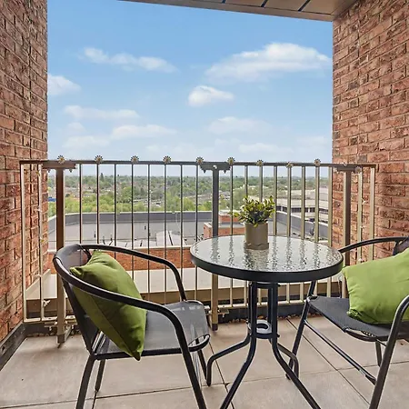 Guestready - Chic 2-bed With Balcony 公寓 *
