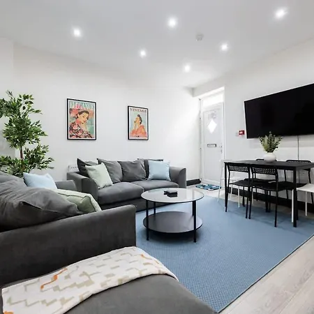 Stylish Didsbury - Walk To Train Station Апартаменты