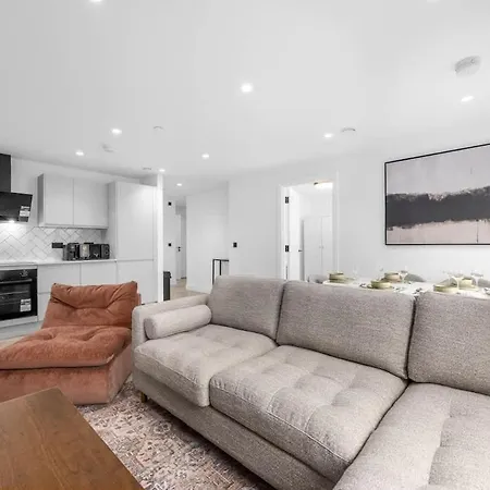 Stunning 2 Bed By Superhost