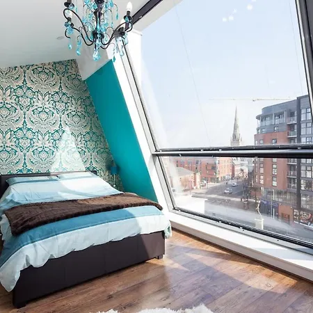 Appartement Spacious Duplex With Parking Manchester