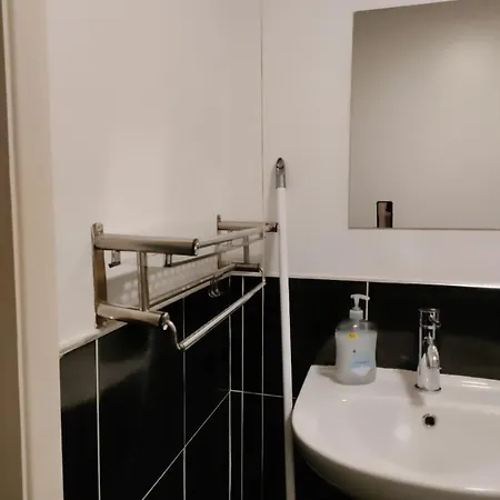 Cosy Penthouse Flat With Views In Salford Μάντσεστερ