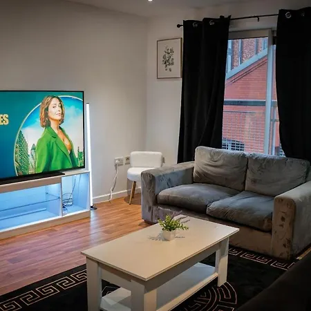 Stylish 2br In Manchester's Heart