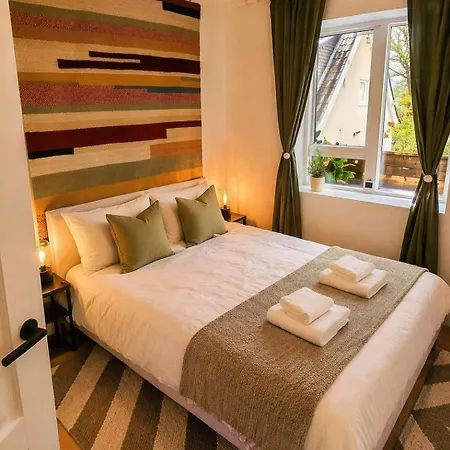 Away From - Sleeps 6 맨체스터