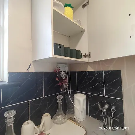 Entire First Floor Flat With Free Parking In Hyde Road Opposite Gorton Tesco Extra Μάντσεστερ