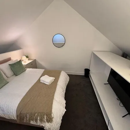 Daire Cozy 3 Bedroom For 6 Guests Salford Manchester