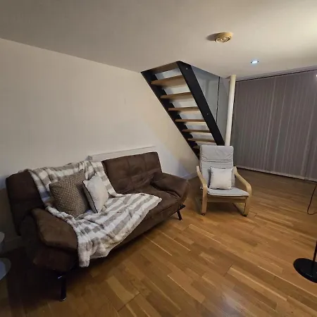 Cozy 3 Bedroom For 6 Guests Salford *