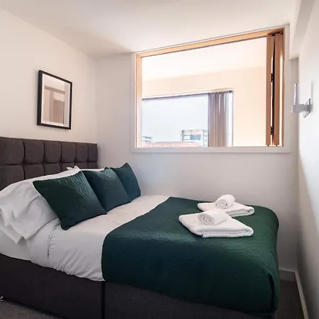 Lovely 2bed W Balcony * Μάντσεστερ