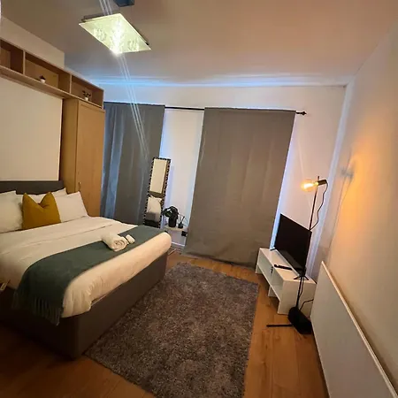 2bedroom In Near Piccadilly Station Lägenhet