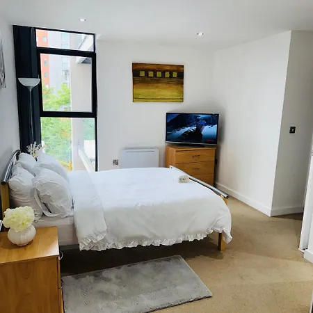 2 Bedroom Flat Deansgate * مانشستر