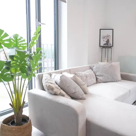 Waterfront Luxury 2br Flat Salford * Μάντσεστερ