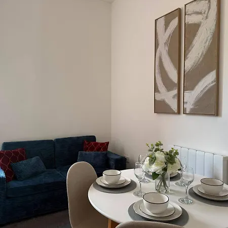 Casa Cove 2br W Parking - 5 Min To Hospital Manchester