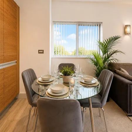 شقة Comfortable 2 Bedroom, 2 Bathroom Flat In The Heart Of مانشستر