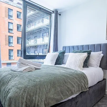 Centre, Riverside Apt, Balcony 公寓 *