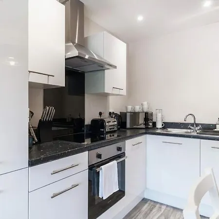 Διαμέρισμα Bright 1br Near Station Sleeps 3
