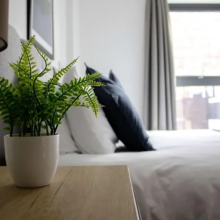Effortless Stays At Elegant 2Br Escape Near Old Trafford Stadium Apartmán