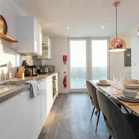 Modern & Spacious 2bed By Old Trafford Apartman