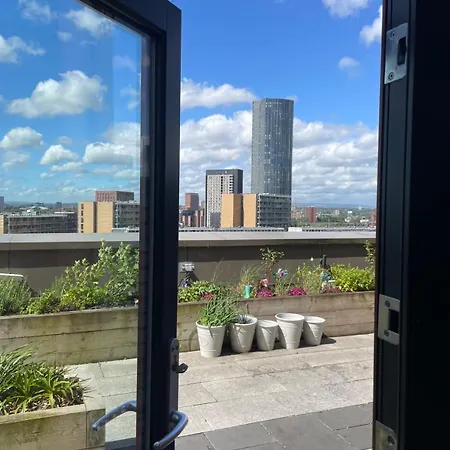 Aura Luxury Penthouse - 3br Penthouse