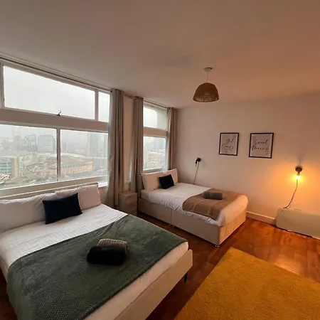 Sleeps 6 With Air Conditioning Апартаменты *