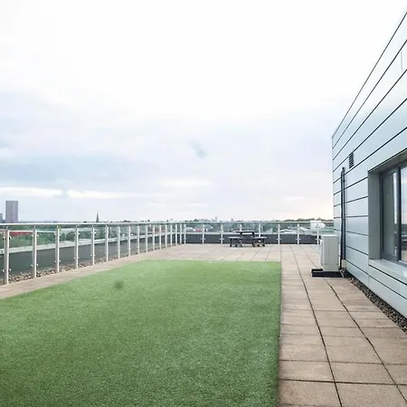 Modern 2 Bedroom In Greater Апартаменты *
