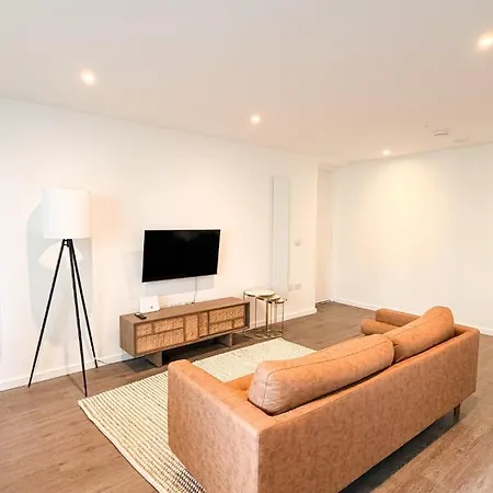 Apartmán Stylish New 2br 5min Ao Arena Free Parking