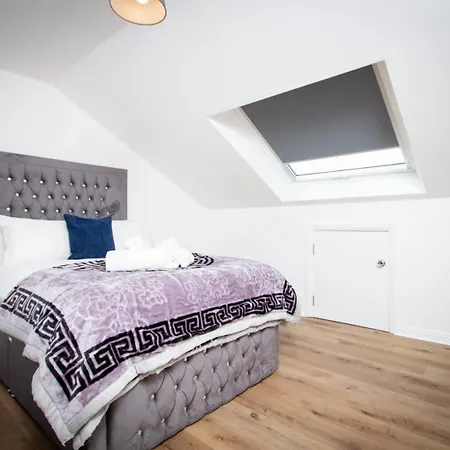 Apartmán Stylish Newly Refurbished 2br Flat In *