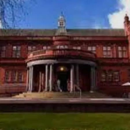 Cosy 1 Bed Flat 100 Meters From Mcr Central Hospital * Manchester