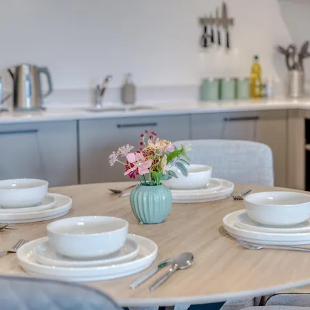 Apartmán Manchester, Eccles 2 Bedroom & 1 Bedroom Apartments, Close To Old Trafford, Salford,