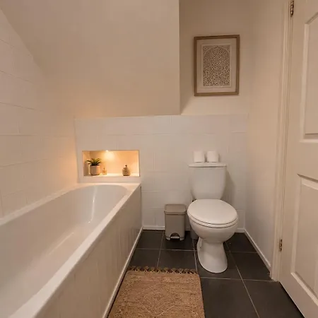 Cozy Living With Garden * Μάντσεστερ