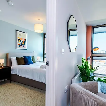 1bdr Old Trafford View Rooftop Terrace Apartman