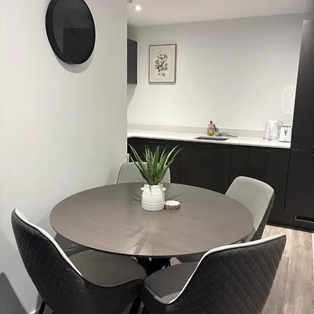 Modern 2bd 2 Bathroom Close To Centre * Manchester