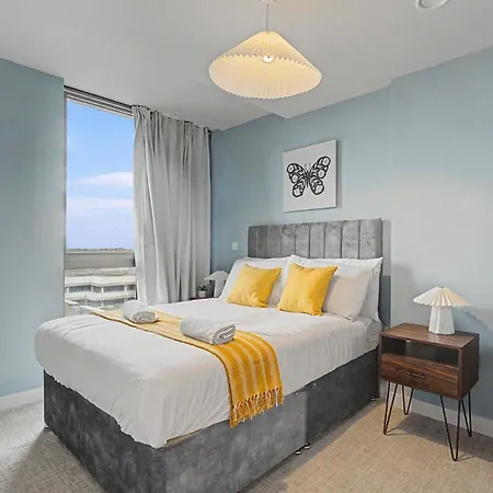 Guestready - Chic 2-bed With Balcony