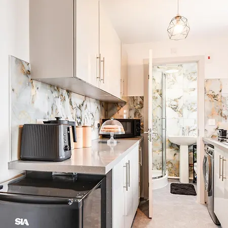 1br - Sleeps 4 - Perfect For Contractor *