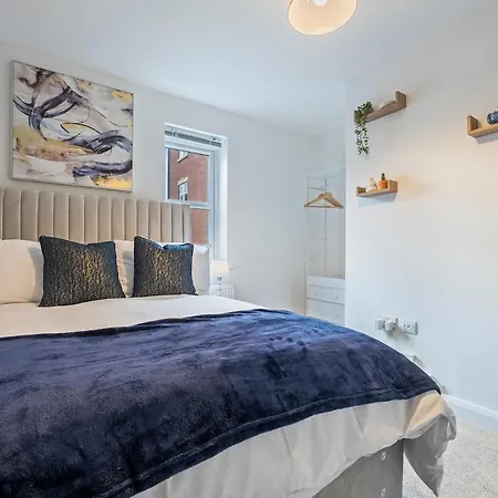 Luxury 2 Bed Open Plan In Wythenshawe *